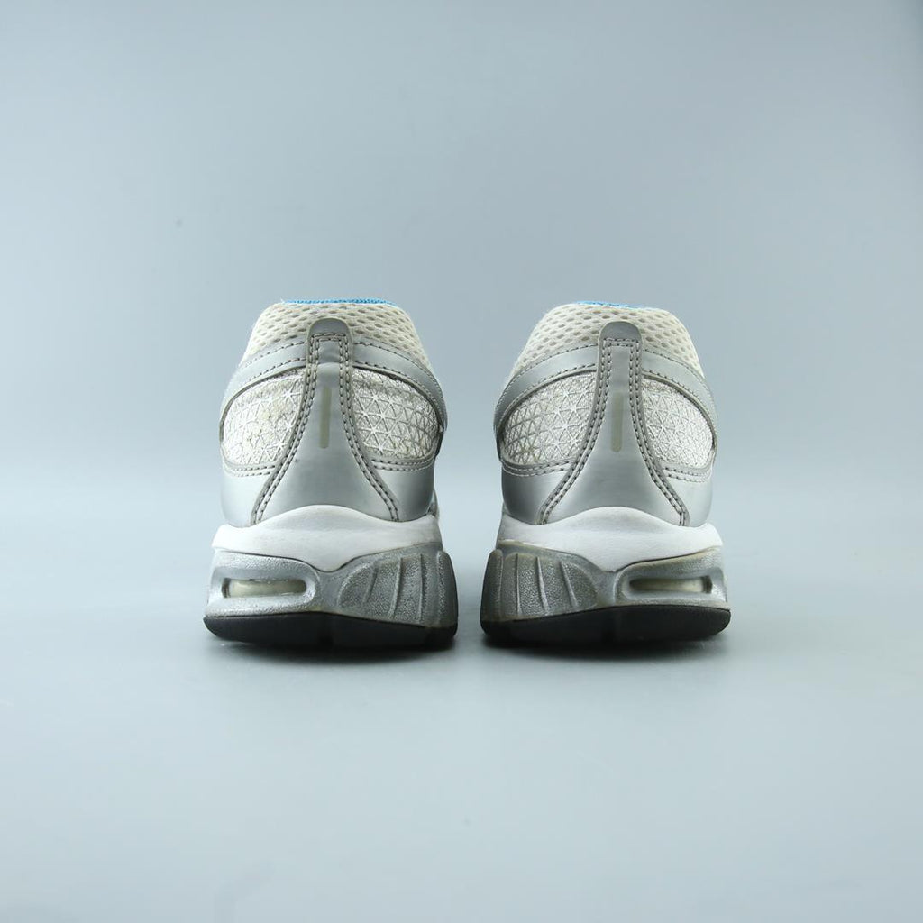 NIKE AIR MAX MOTO 9