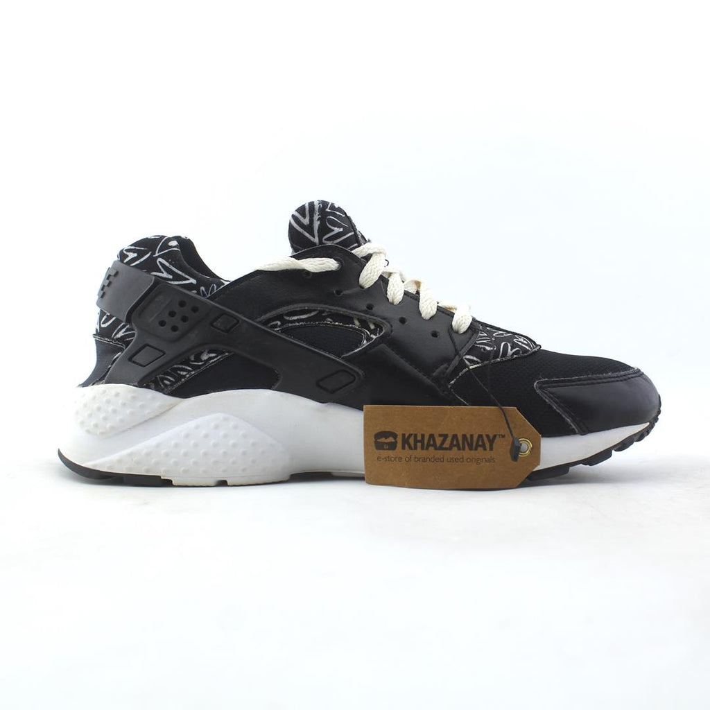 NIKE AIR HUARACHE