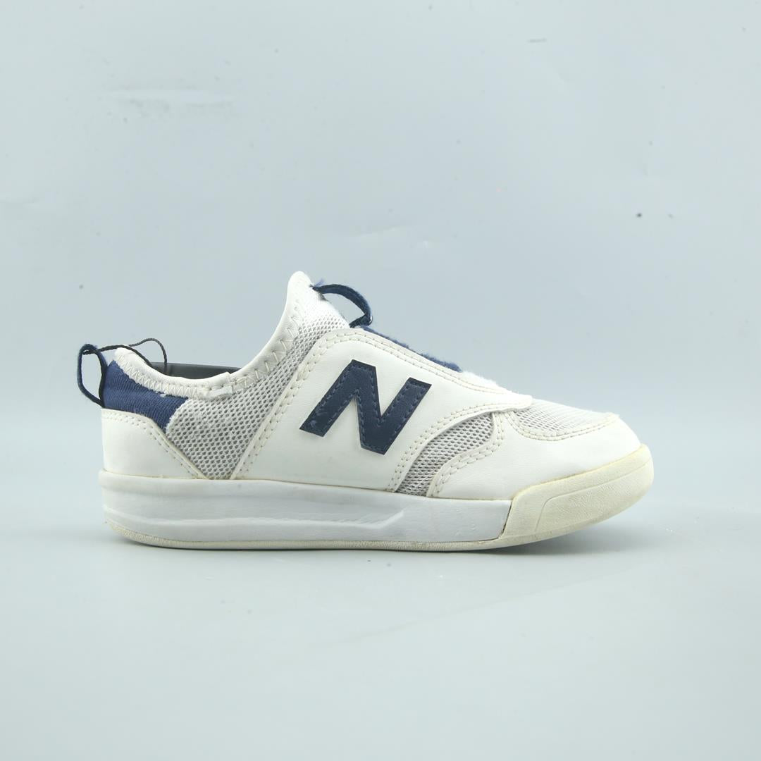 NEW BALANCE LIGHTWEIGHT