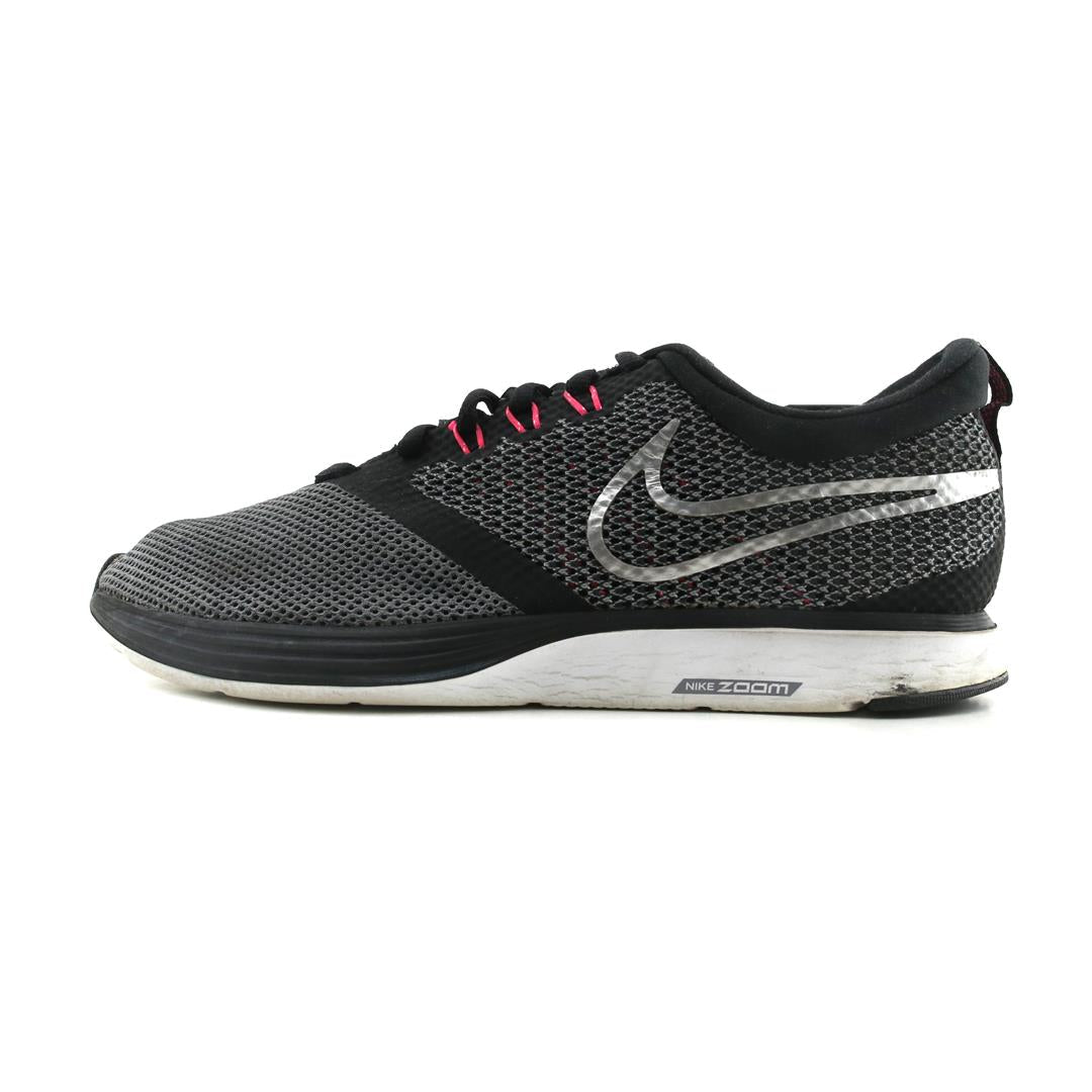 NIKE ZOOM STRIKE
