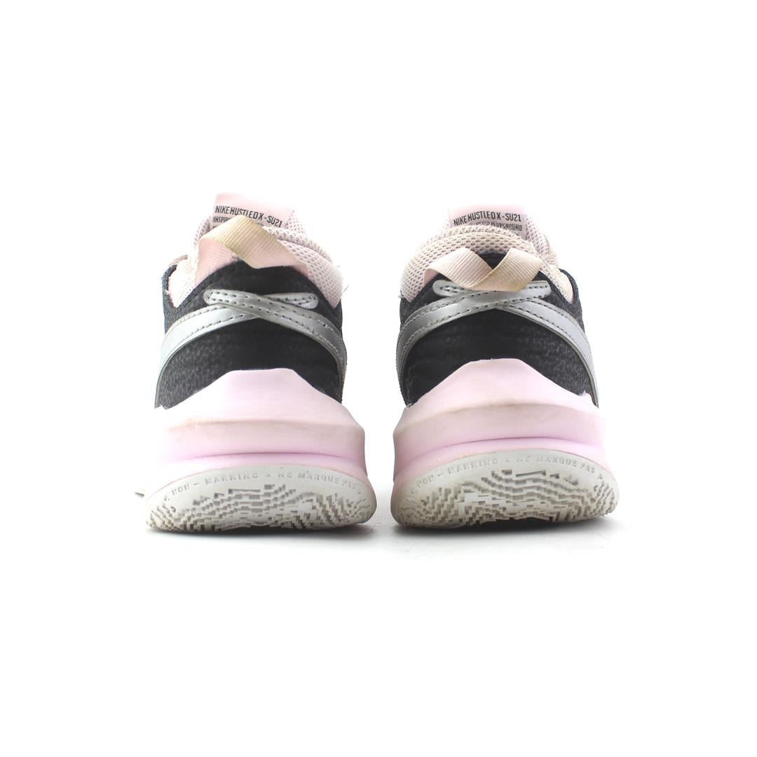 NIKE TEAM HUSTLE D 10 SE