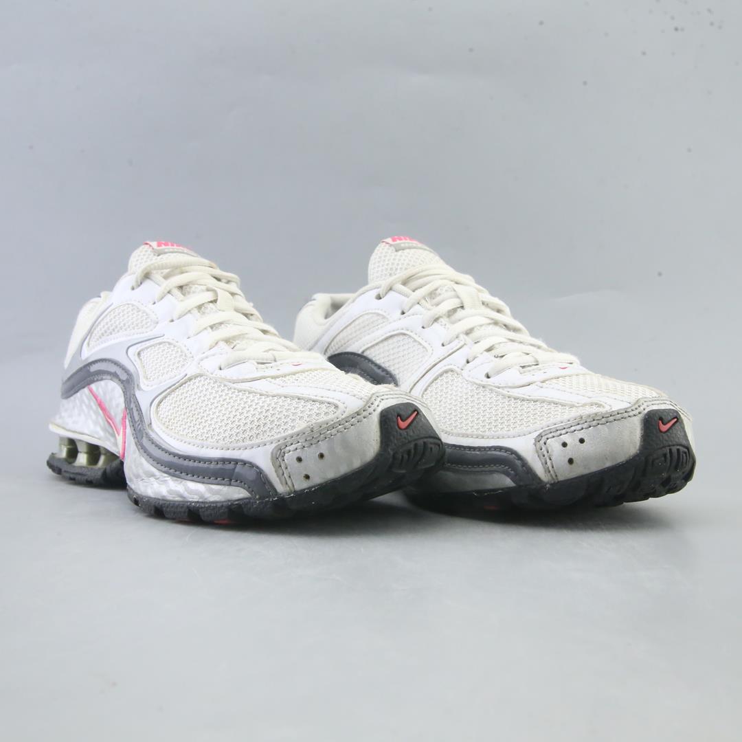 NIKE REAX RUN 5