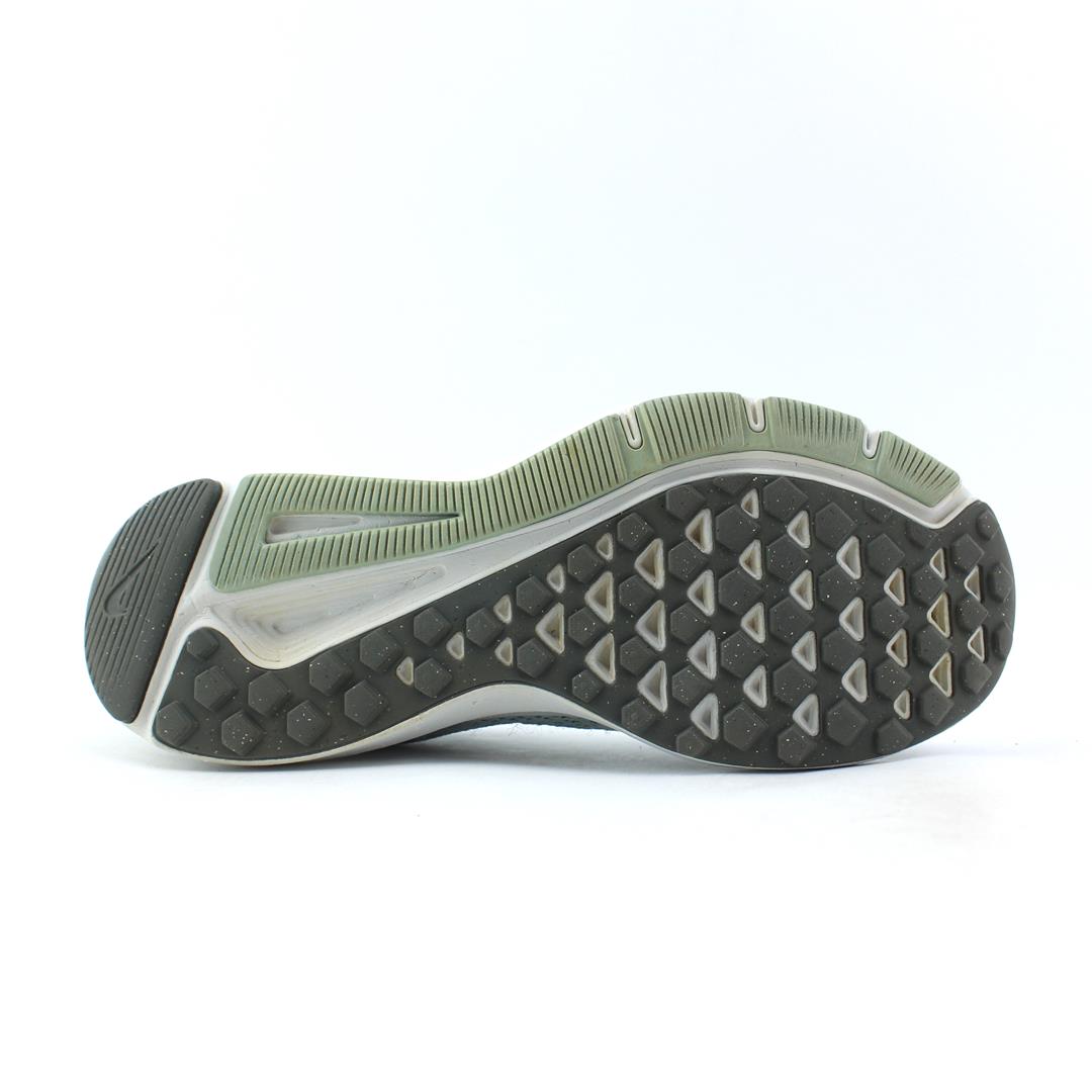 NIKE QUEST 2