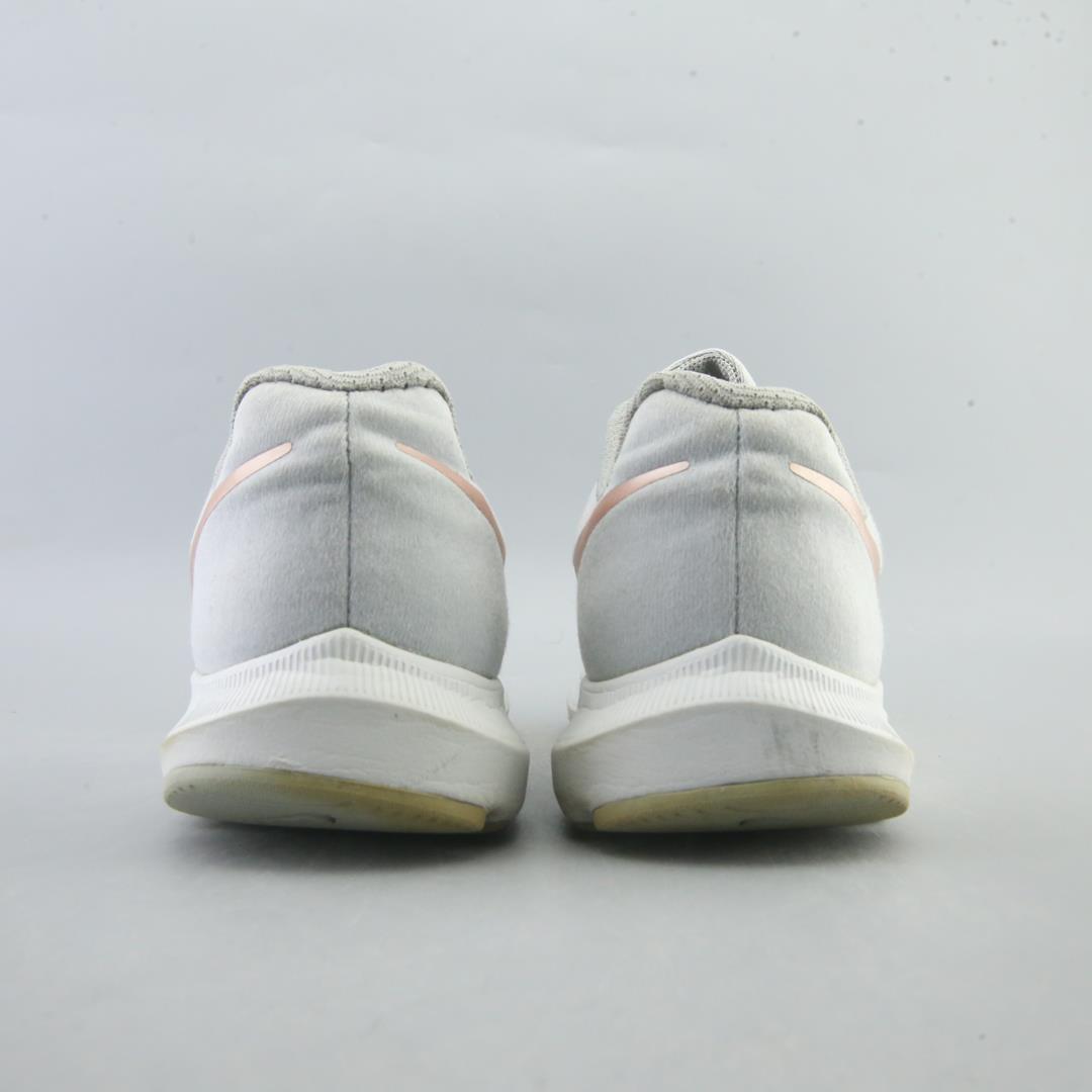 NIKE RUN SWIFT