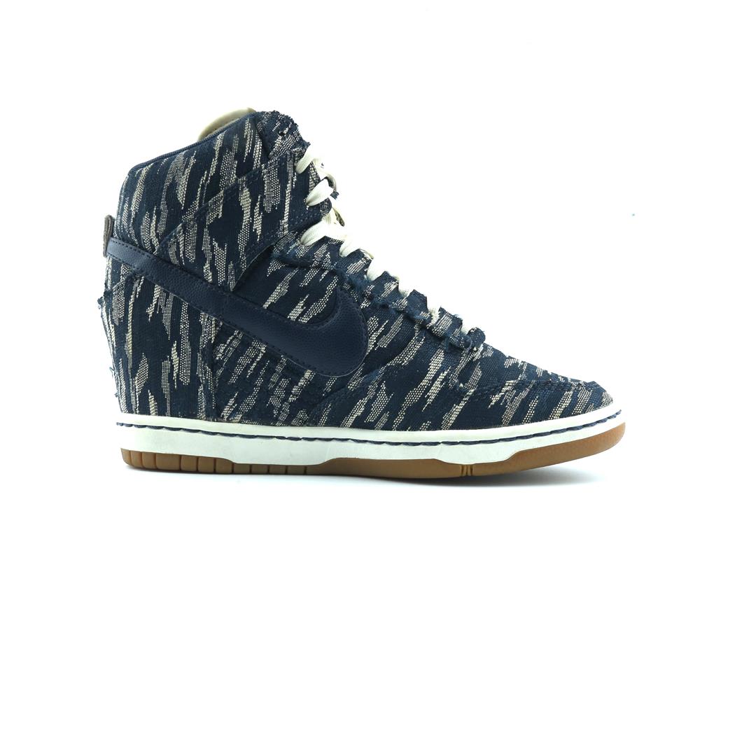 NIKE DUNK SKY HI
