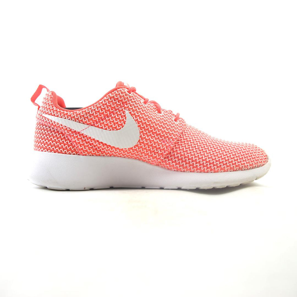 NIKE ROSHE ONE