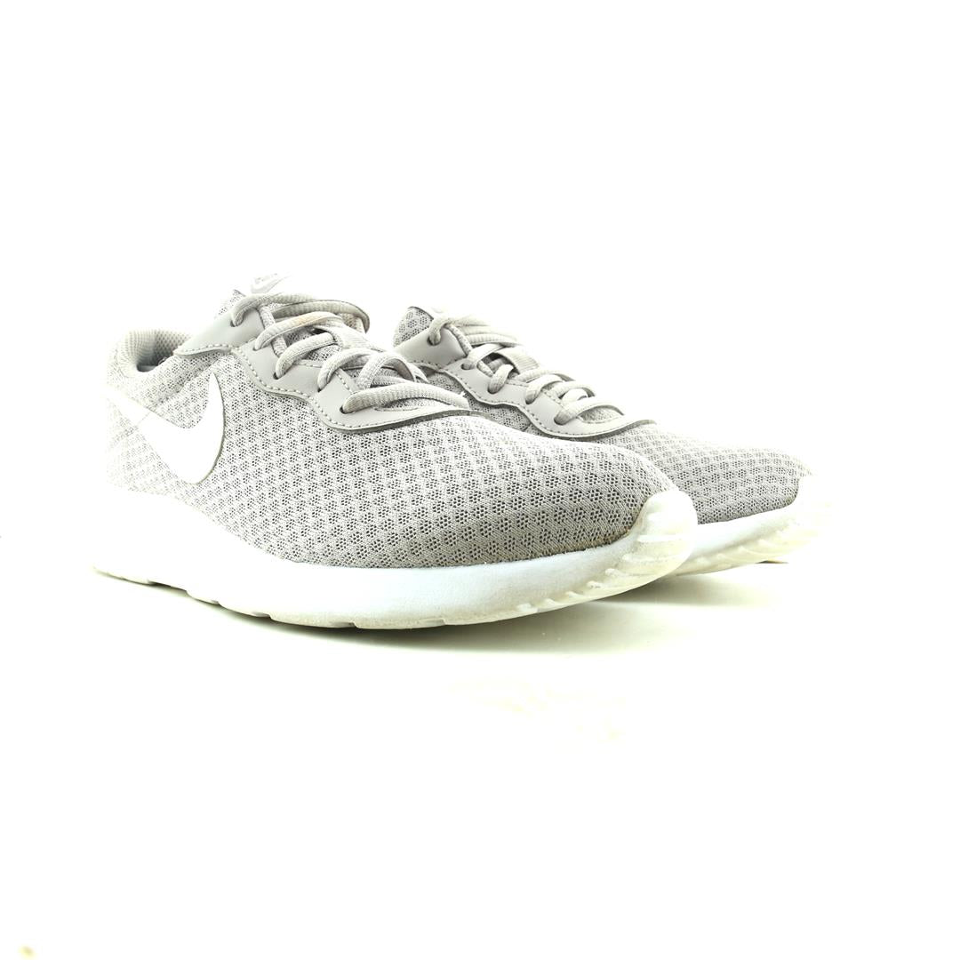 NIKE TANJUN