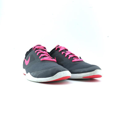 NIKE STUDIO TRAINER 2