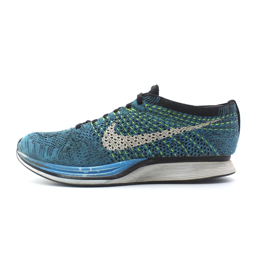 NIKE  FLYKNIT RACER