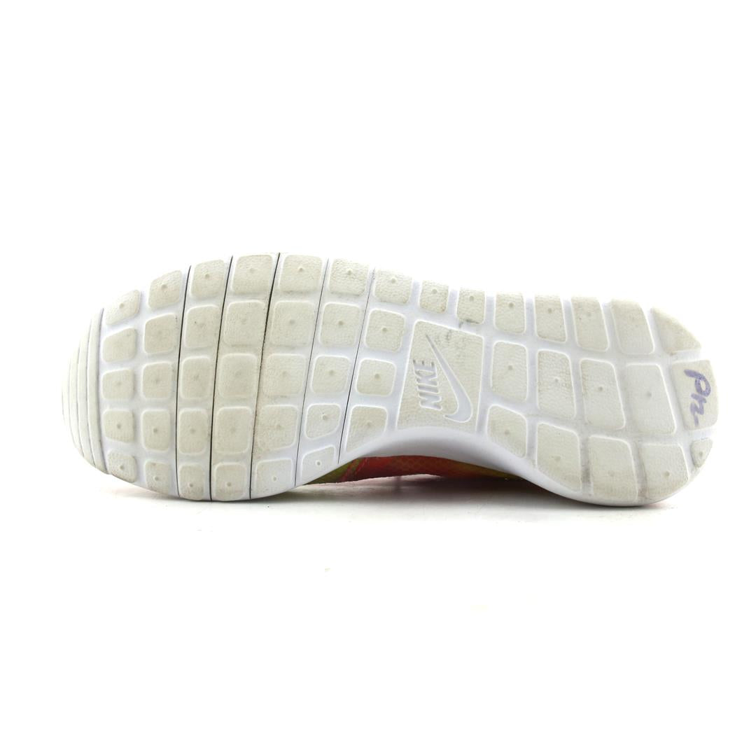 NIKE ROSHE ONE