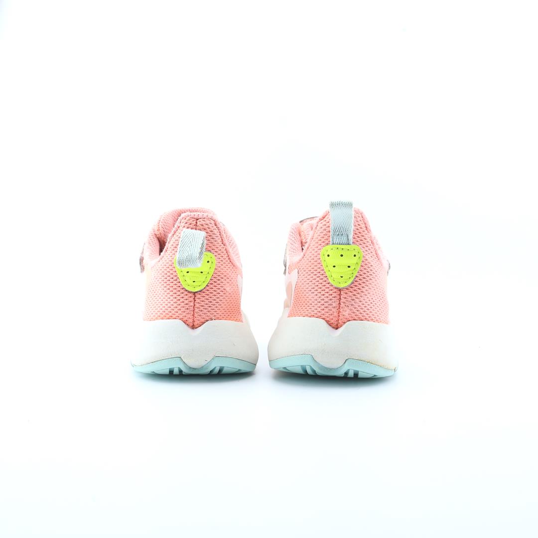 NEW BALANCE RAVE RUN V2