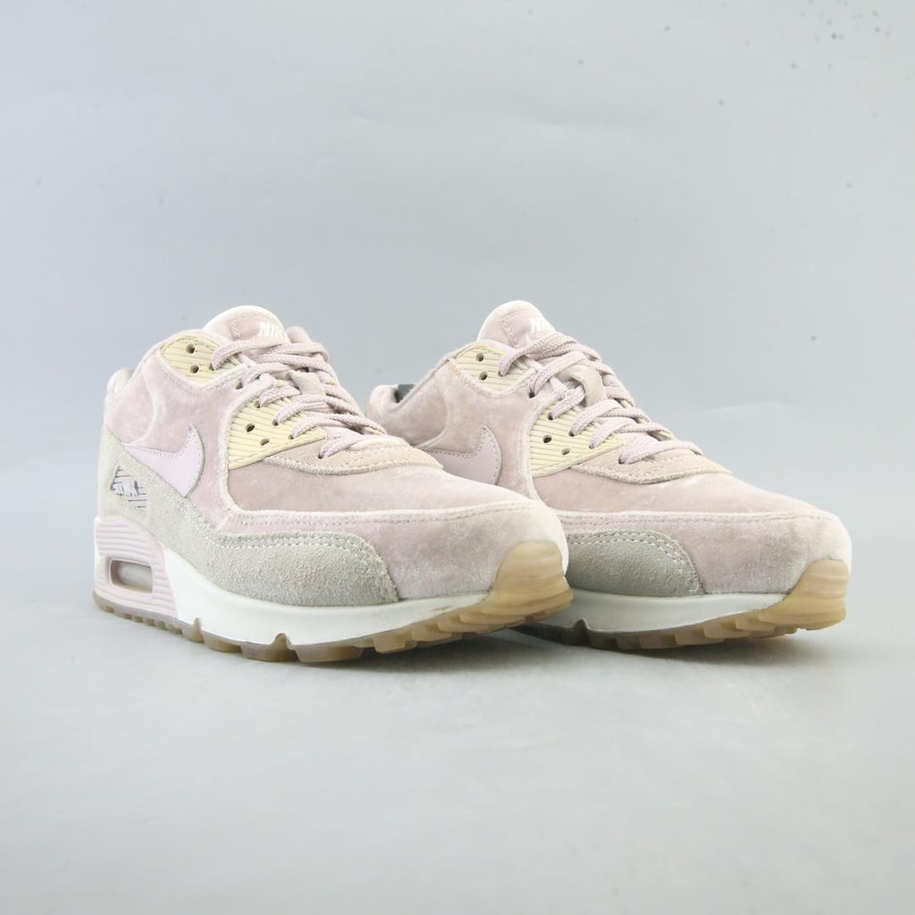 NIKE  AIR MAX 90 LX