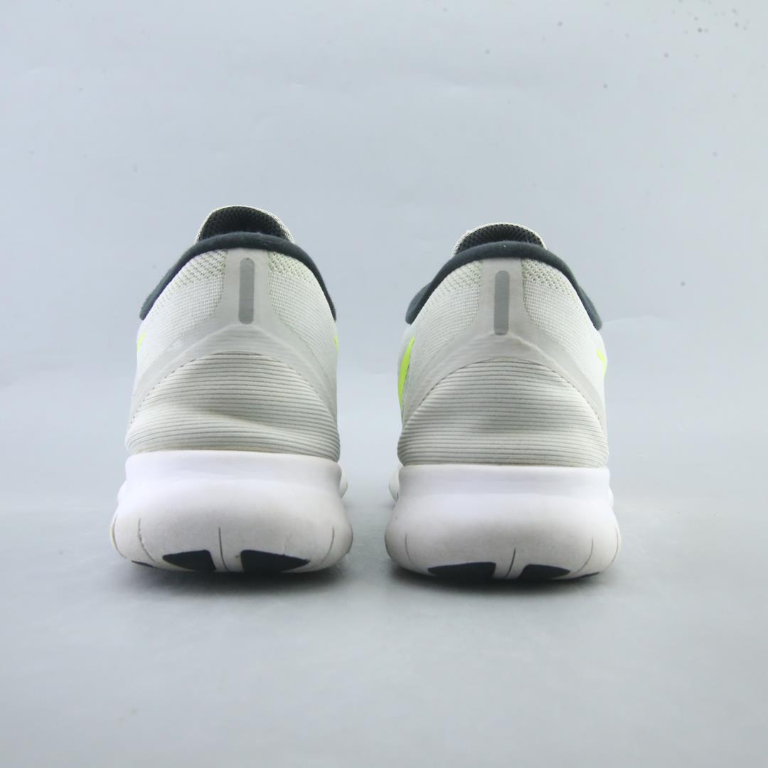 NIKE FREE RN