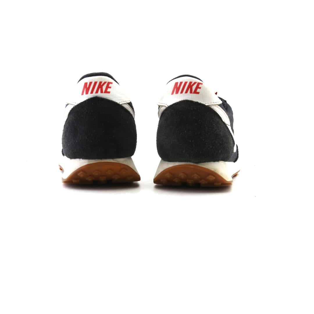 NIKE DAYBREAK