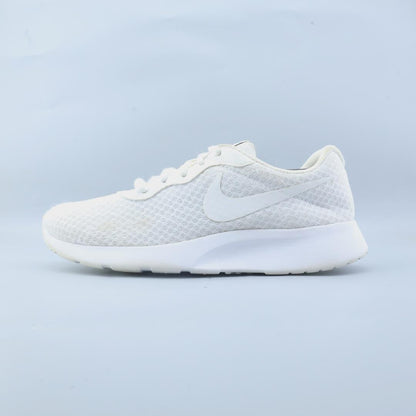NIKE TANJUN