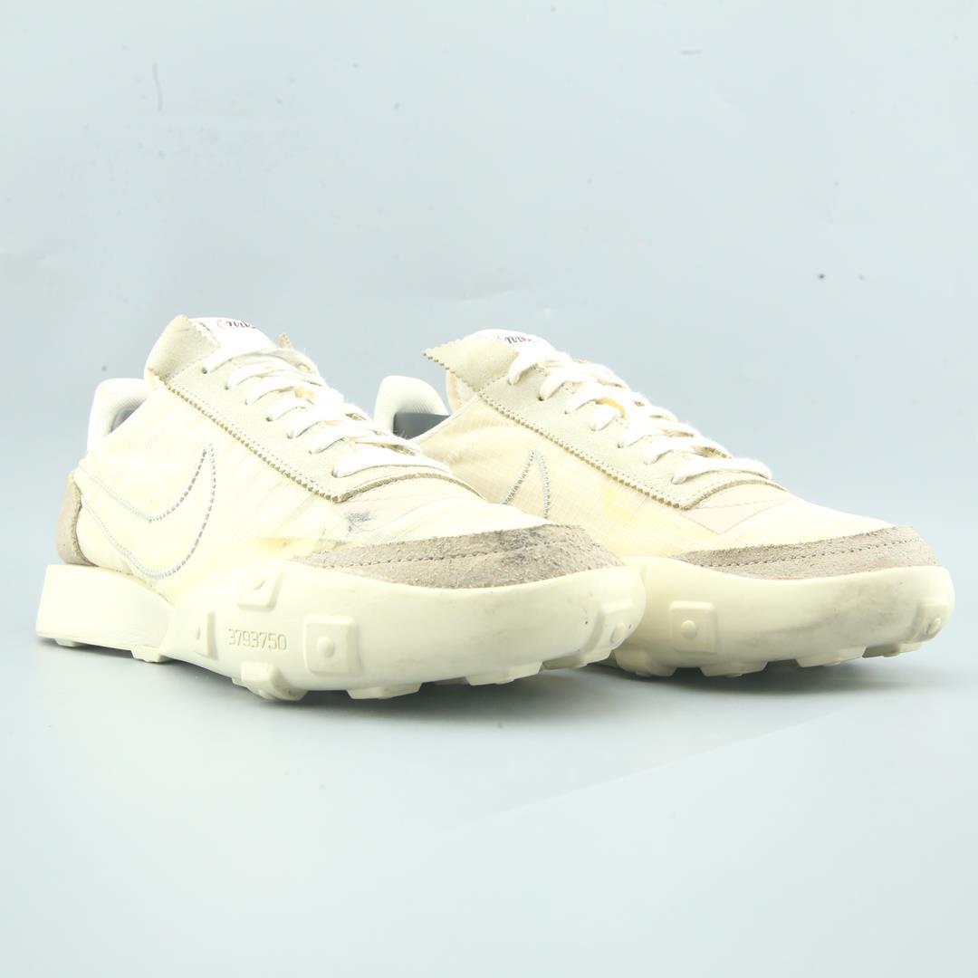 NIKE  WAFFLE RACER