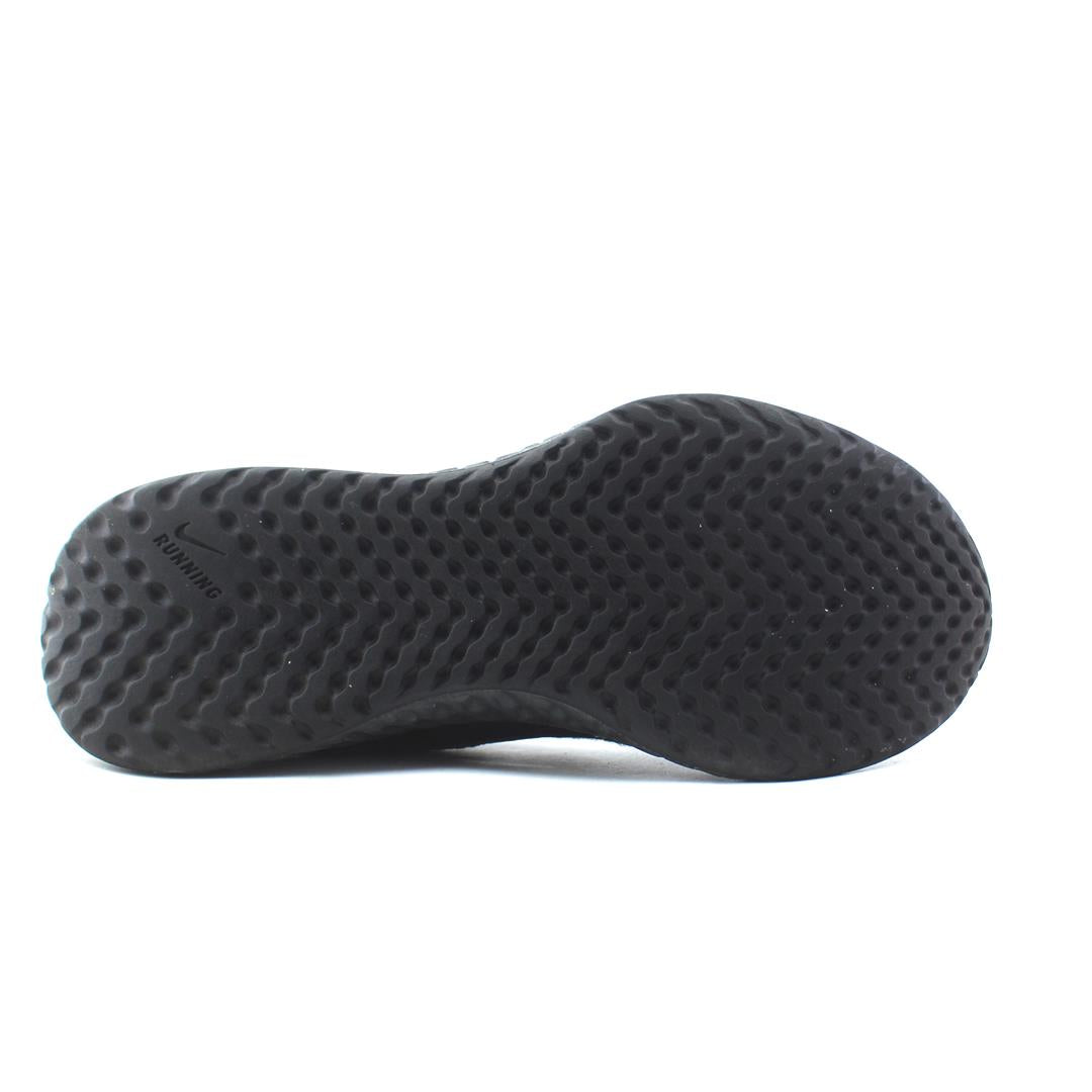 NIKE REVOLUTION 5