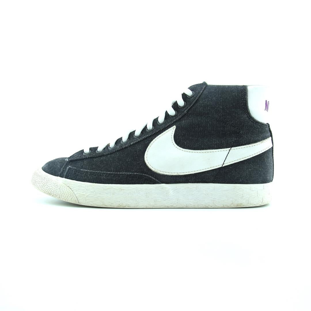 NIKE BLAZER MID