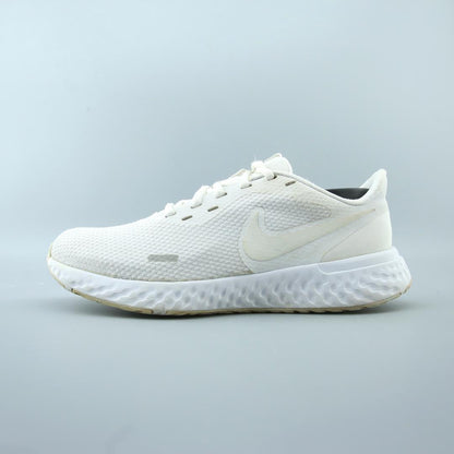 NIKE REVOLUTION 5