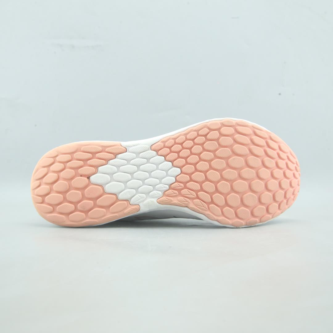 NEW BALANCE  FRESH FOAM 76T V1