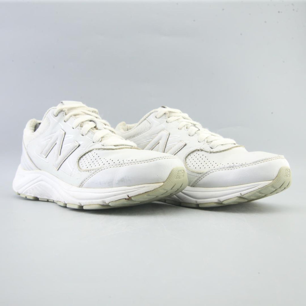 NEW BALANCE 840V2