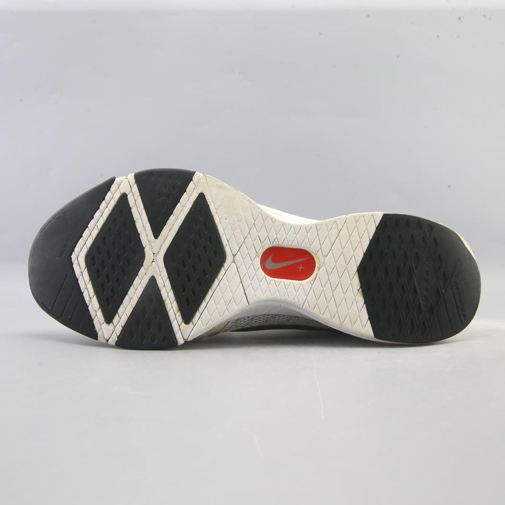 NIKE AIR STRONG