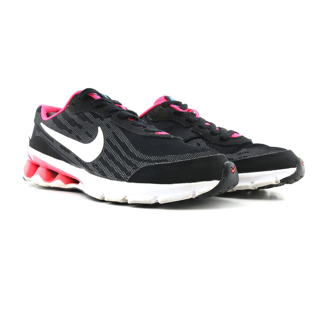 NIKE REAX RUN 9