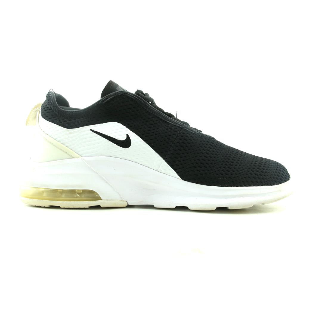 NIKE AIR MAX MOTION 2