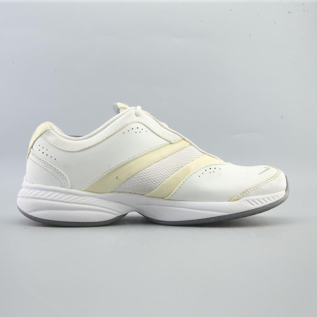 NIKE STEADY 7