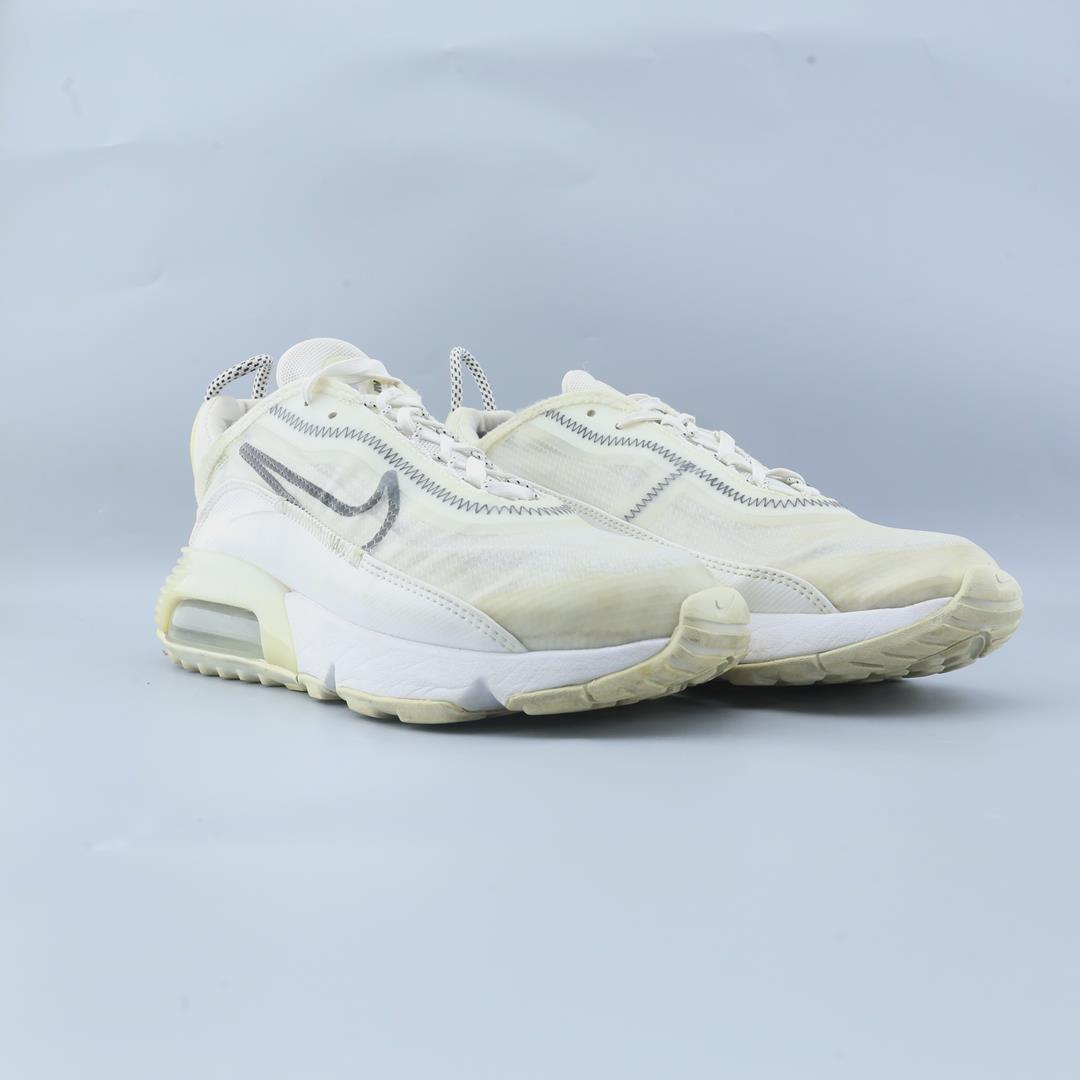 NIKE AIR MAX 2090