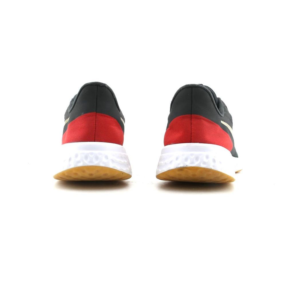 NIKE REVOLUTION 5