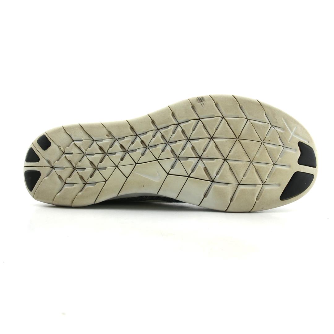 NIKE FREE RN