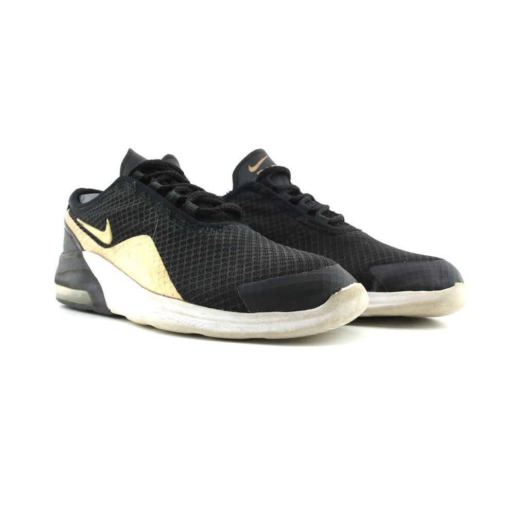 NIKE  AIR MAX MOTION 2