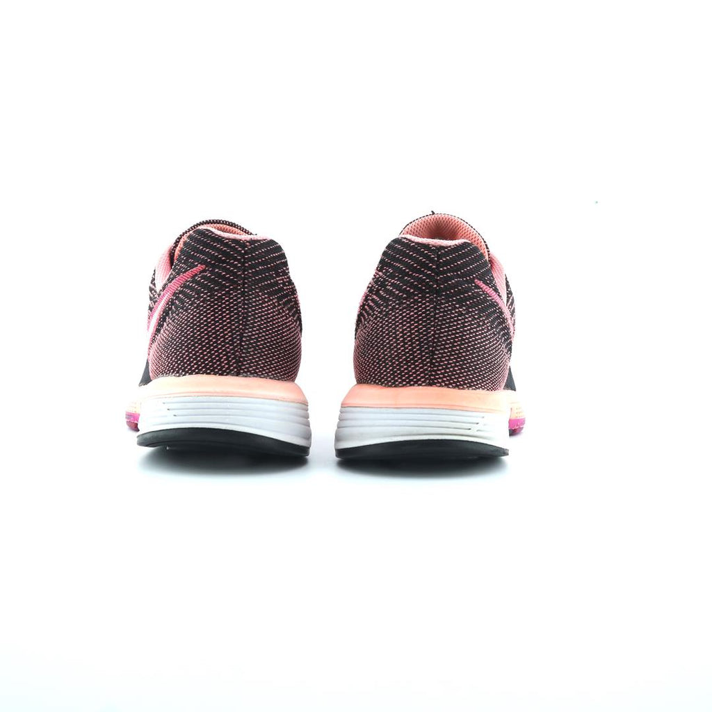 NIKE ZOOM VOMERO 10
