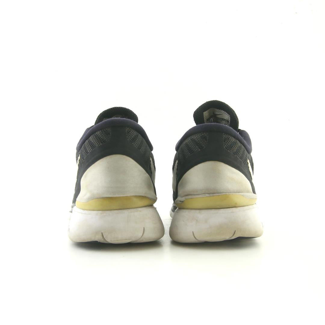 NIKE FREE 5. 0
