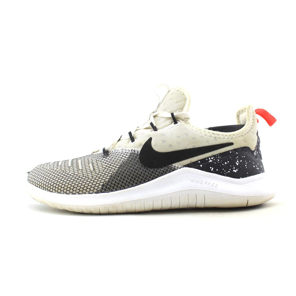 NIKE  FREE TR 8