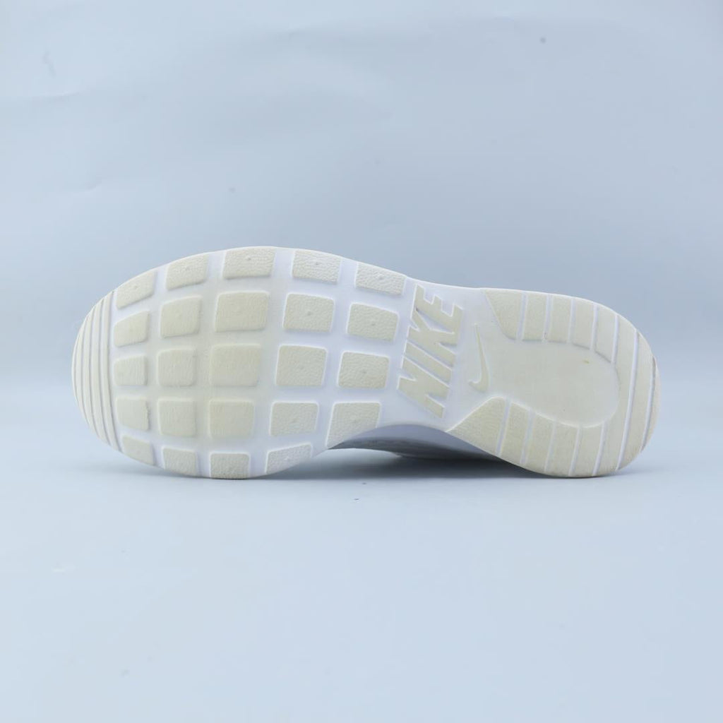 NIKE TANJUN