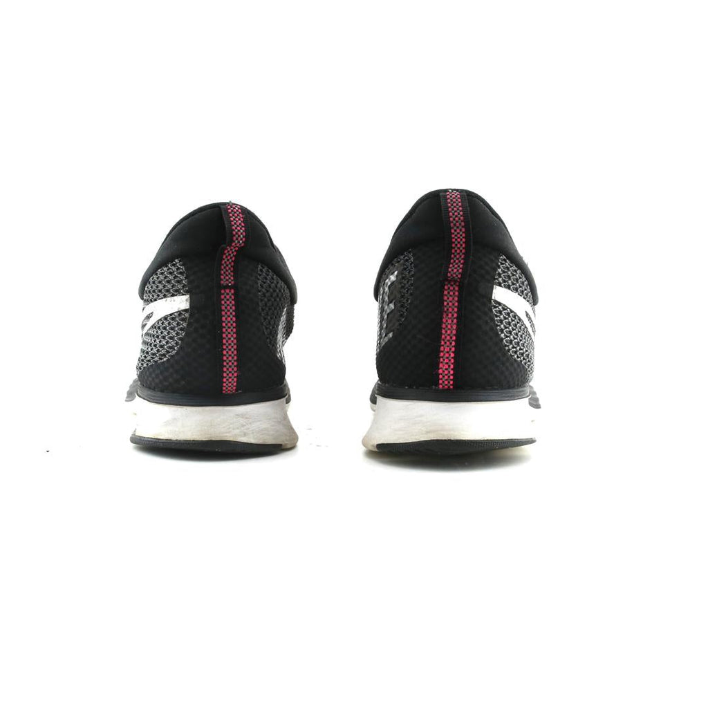 NIKE ZOOM STRIKE