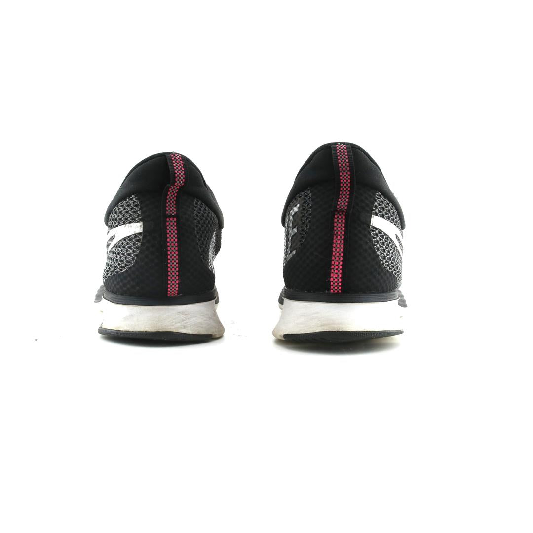NIKE ZOOM STRIKE
