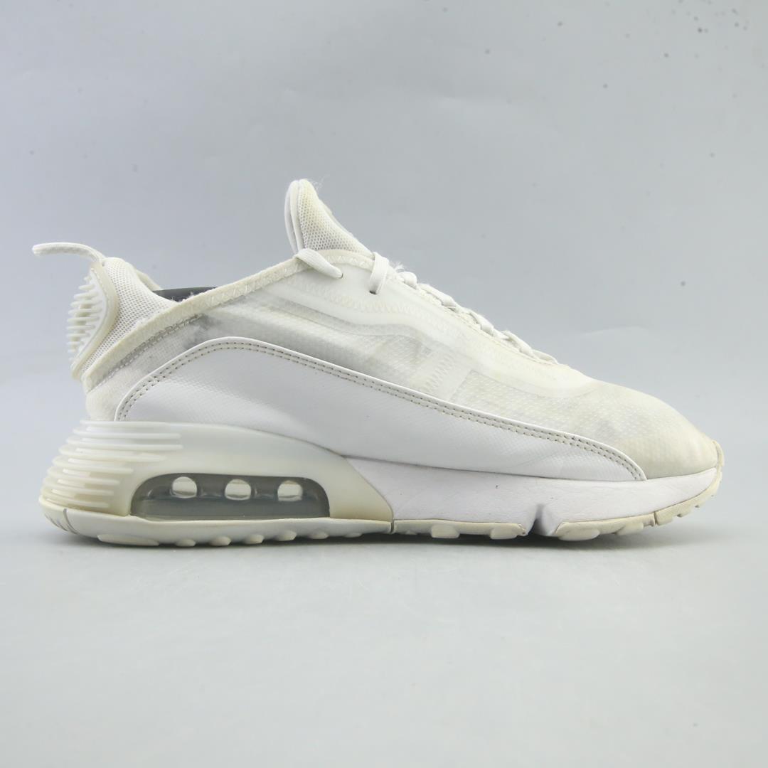 NIKE AIR MAX 2090