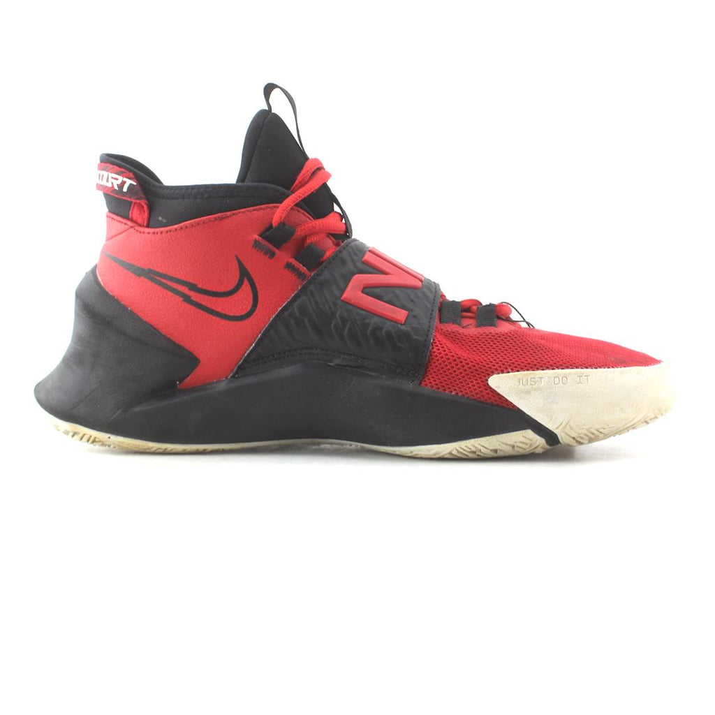 NIKE FUTURE COURT 3