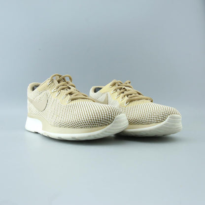 NIKE TANJUN