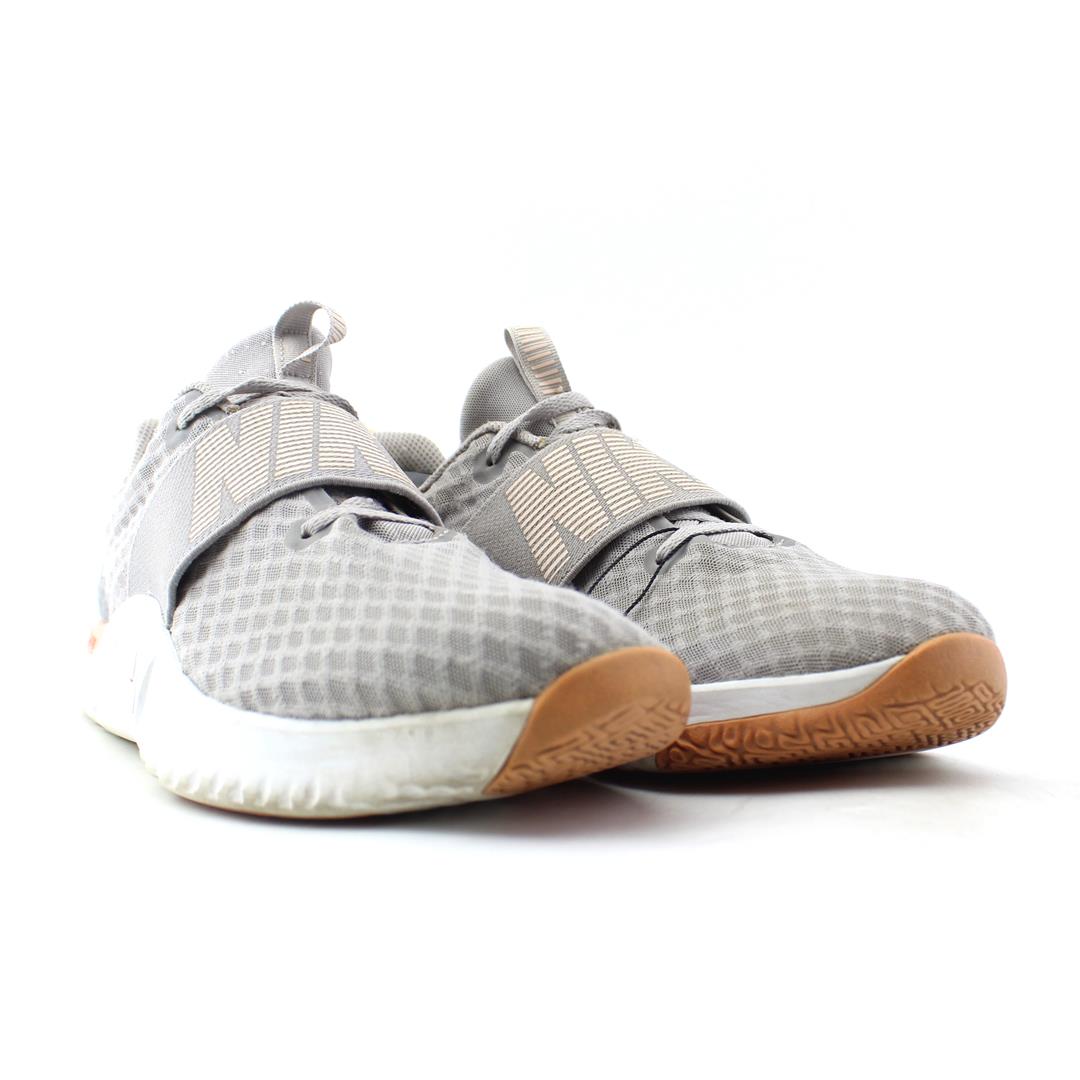 NIKE  IN-SEASON TR 9