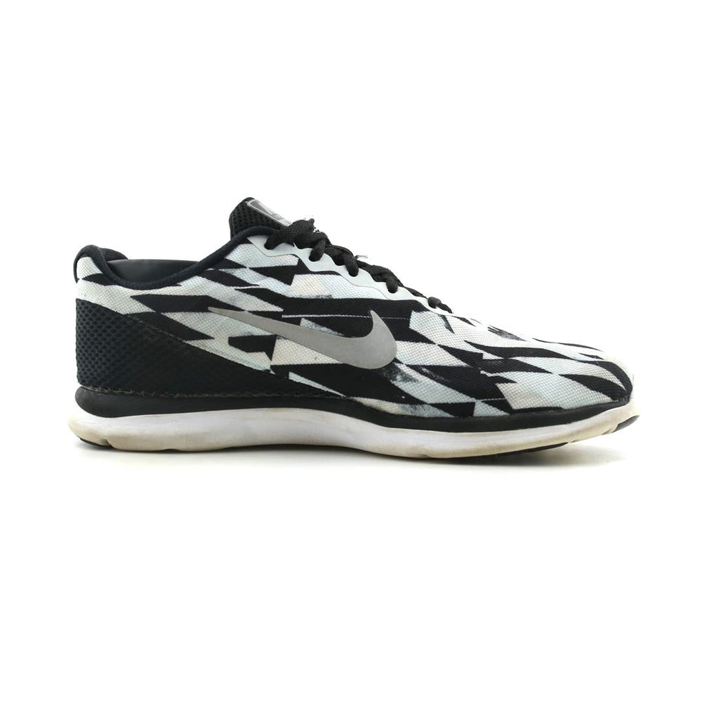 NIKE  IN SEASON TR 6