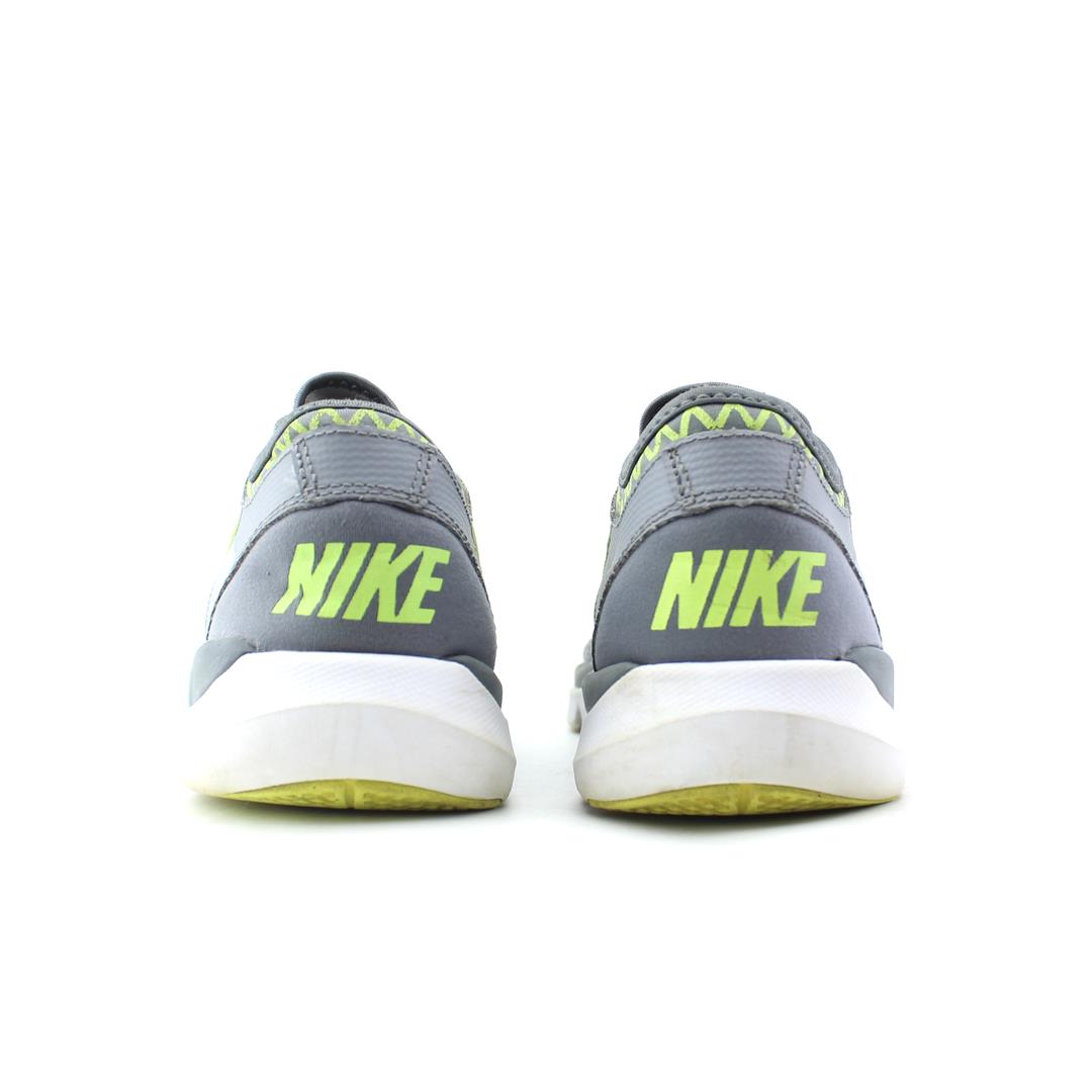 NIKE FLEX SUPREME TR 3