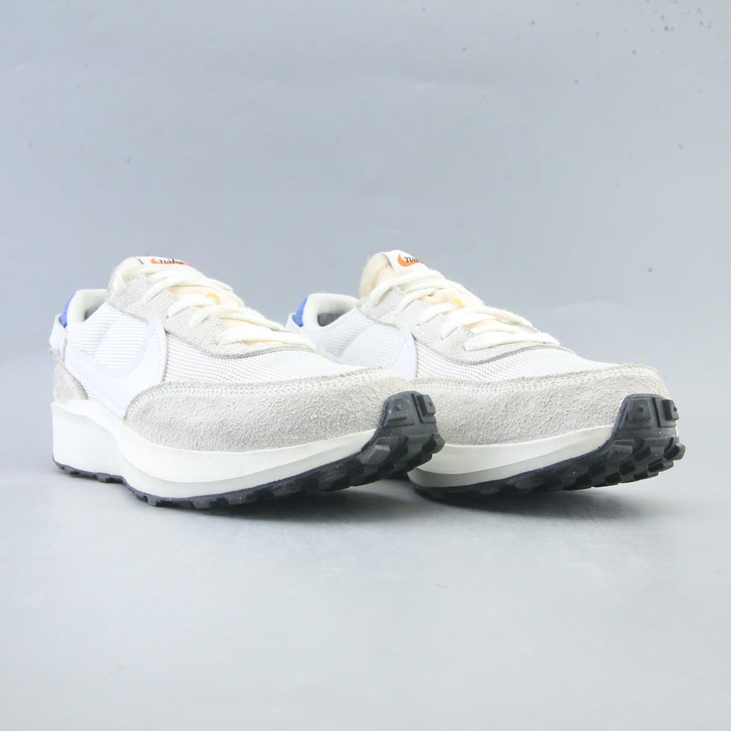 NIKE WAFFLE DEBUT
