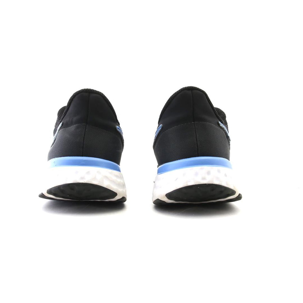 NIKE REVOLUTION 5