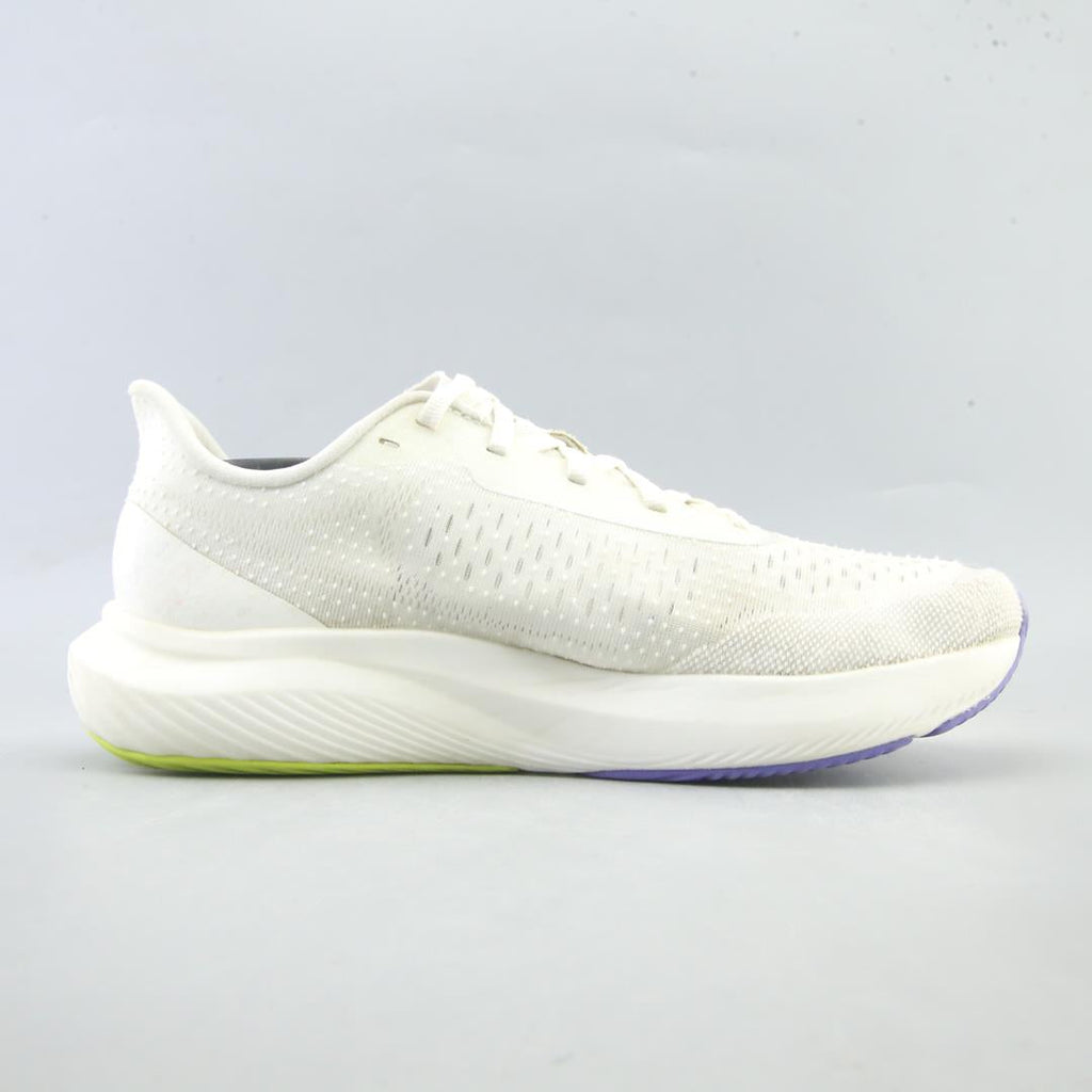 NEW BALANCE FUELCELL REBEL V3