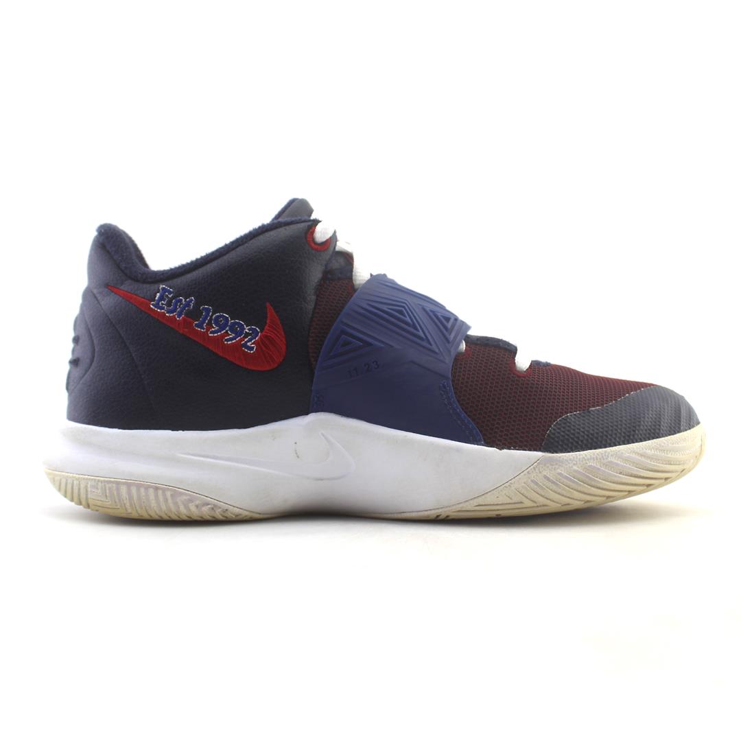 NIKE KYRIE FLYTRAP 2