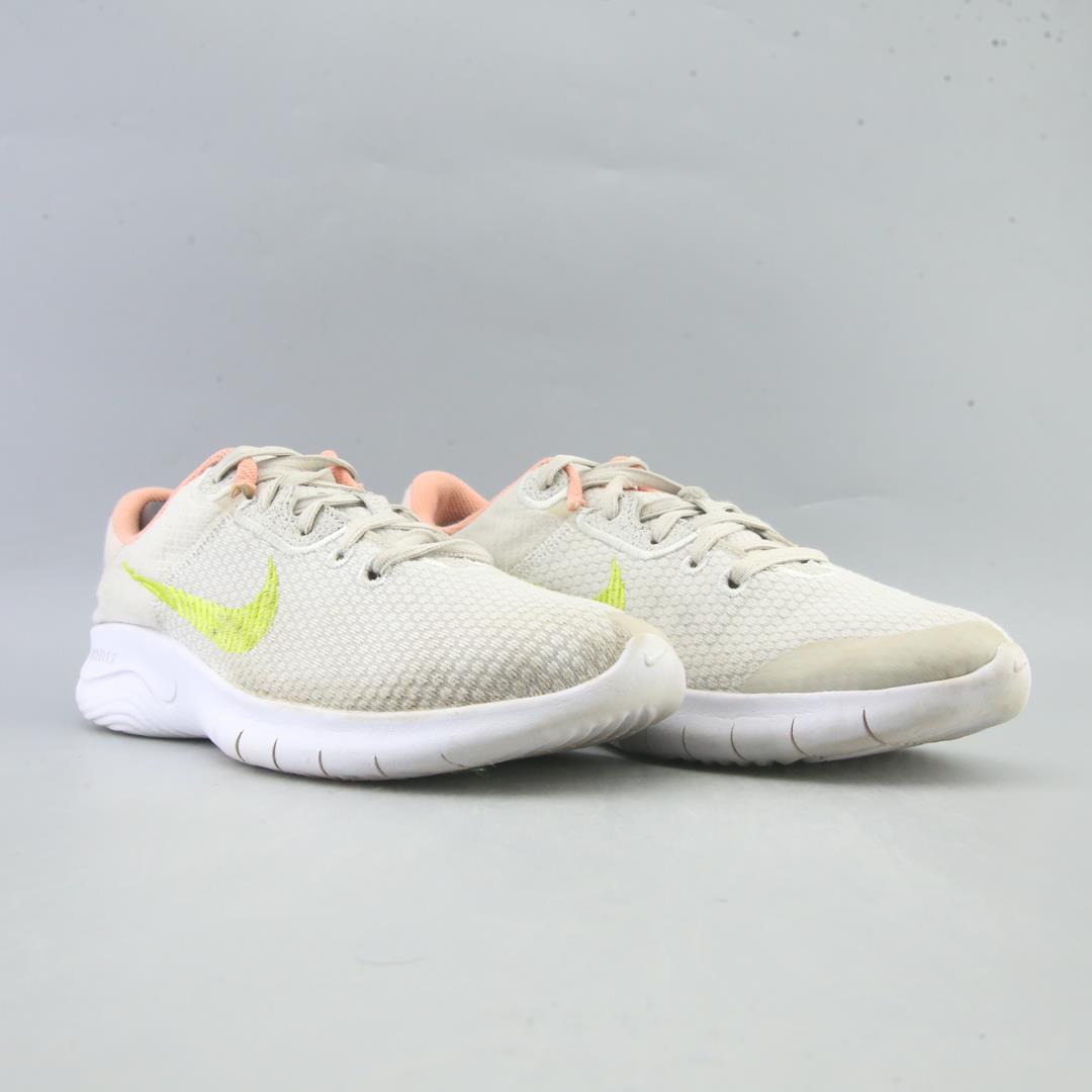 NIKE  EXPERIENCE RUN 11
